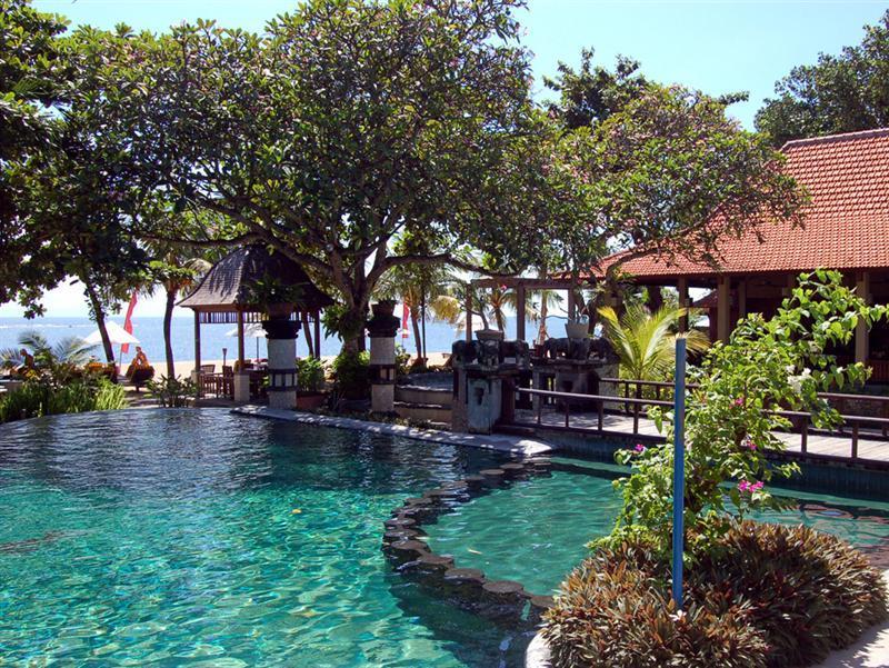 Besakih Beach Hotel Санур Экстерьер фото