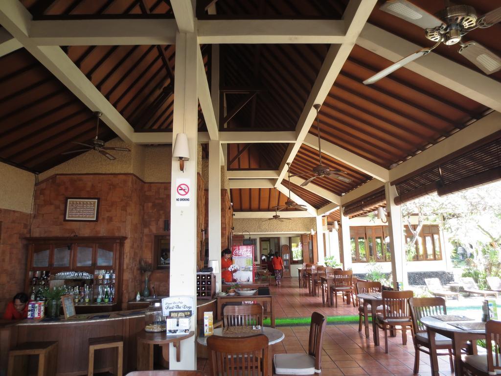 Besakih Beach Hotel Санур Экстерьер фото